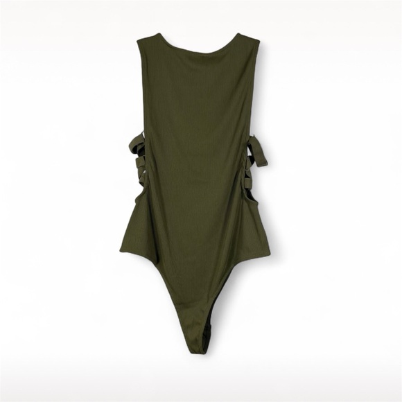 The Drop Ribbed Cutout Bodysuit with side straps - Olive Green - Size XXL - Picture 3 of 13